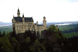 大阪のビジネスホテルの魅力を徹底解説：東横INN新大阪中央口本館の特徴と便利な情報